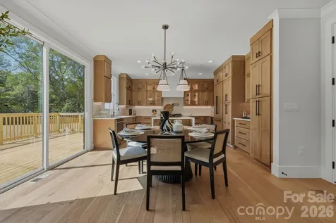 1637 Longfellow Street Charlotte NC 28205