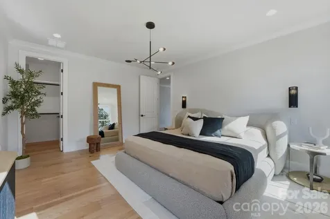 1637 Longfellow Street Charlotte NC 28205