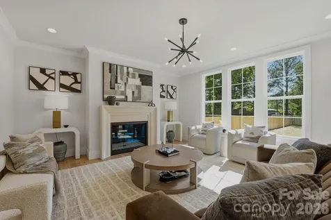 1637 Longfellow Street Charlotte NC 28205