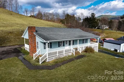7215 Hwy 421 Highway N Vilas NC 28692