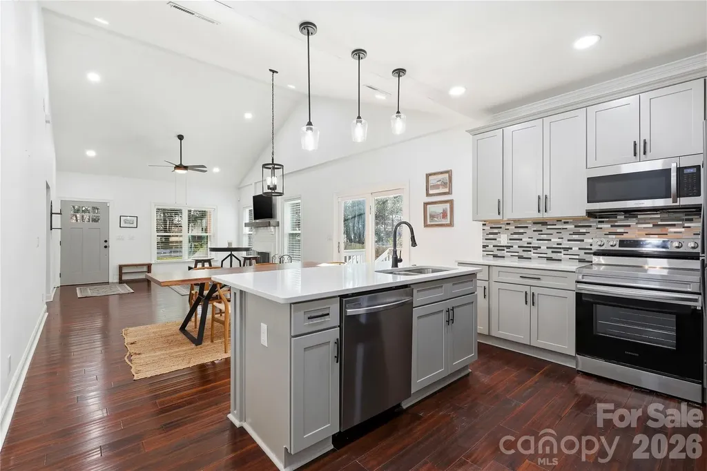 2224 Weyland Avenue Charlotte NC 28208