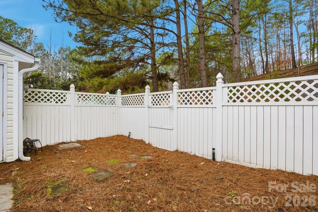 12350 Hennigan Place Lane Charlotte NC 28214