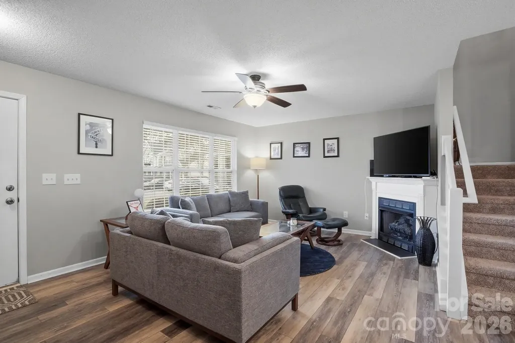 12350 Hennigan Place Lane Charlotte NC 28214