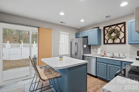 12350 Hennigan Place Lane Charlotte NC 28214