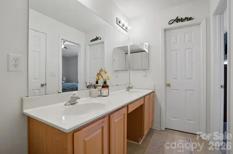 12350 Hennigan Place Lane Charlotte NC 28214