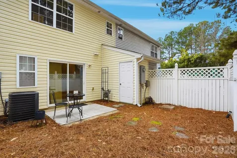 12350 Hennigan Place Lane Charlotte NC 28214