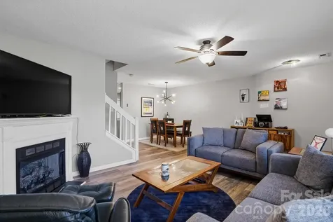 12350 Hennigan Place Lane Charlotte NC 28214