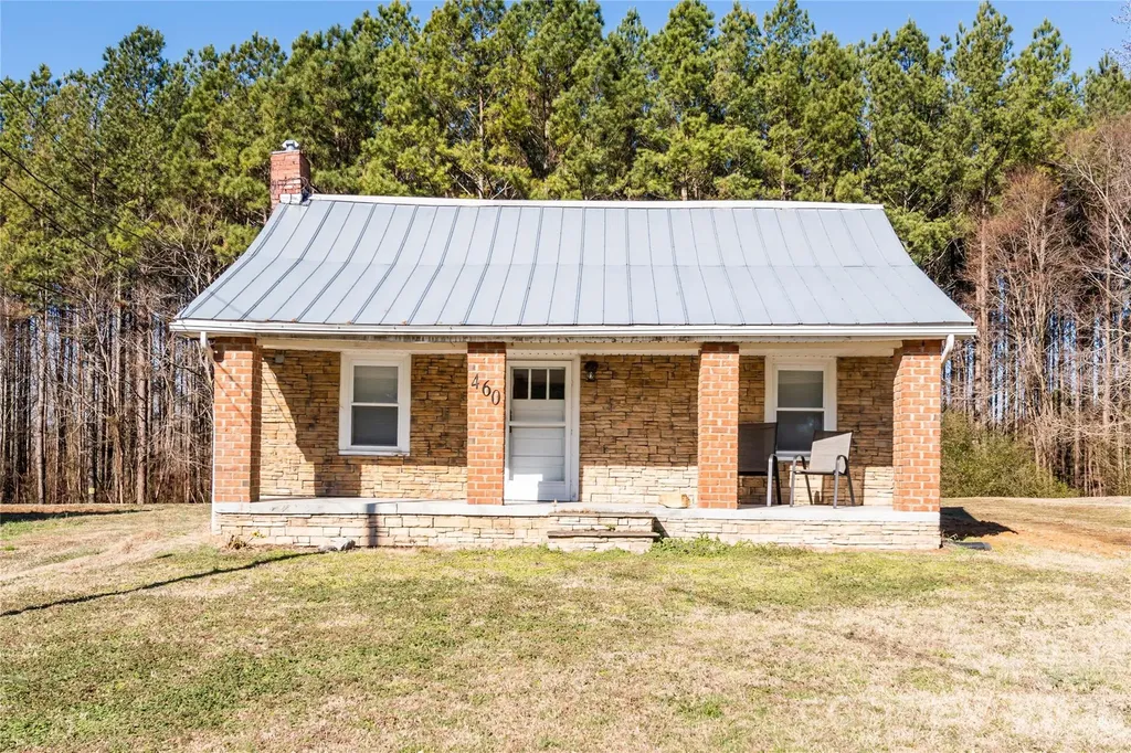 470 & 460 S Moose Road Mount Pleasant NC 28124