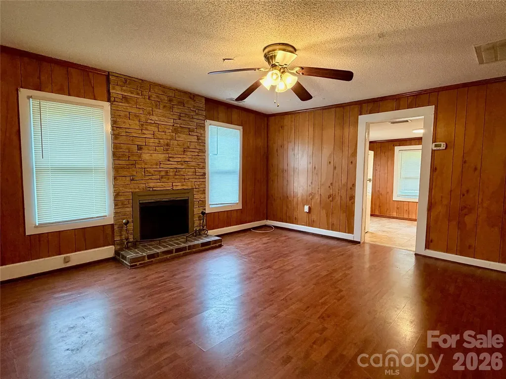 470 & 460 S Moose Road Mount Pleasant NC 28124