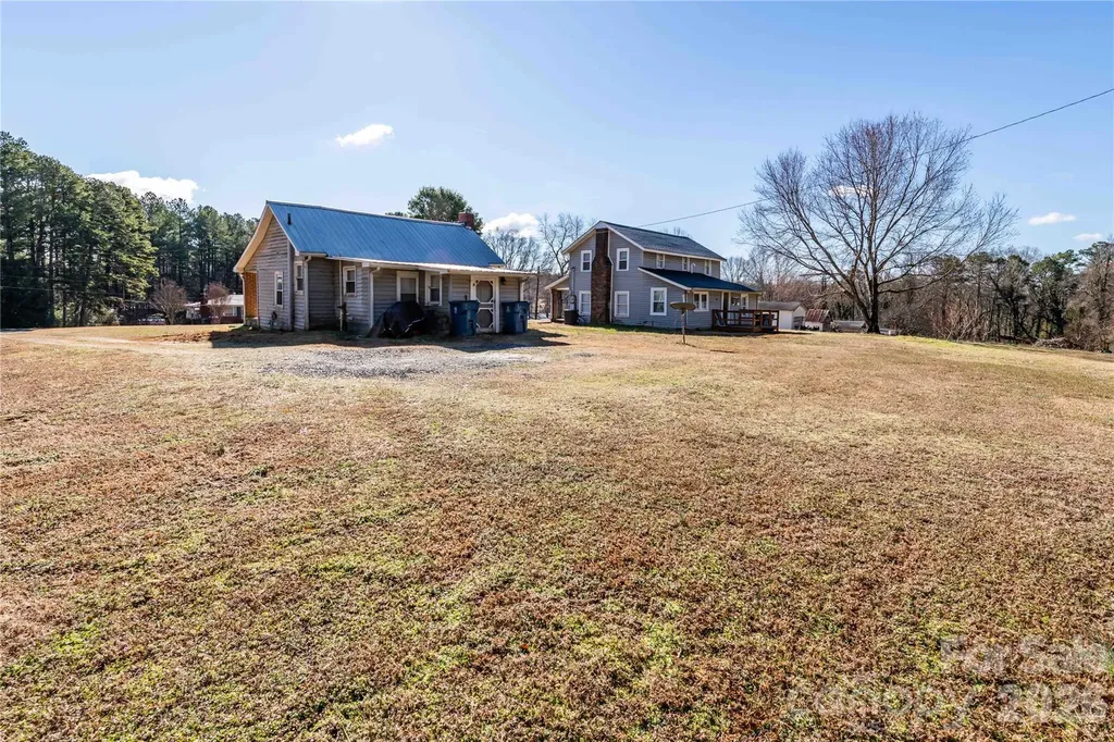 470 & 460 S Moose Road Mount Pleasant NC 28124