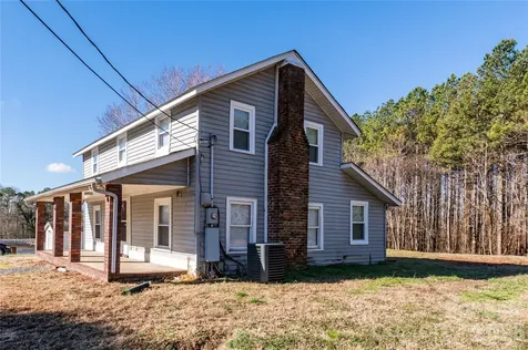 470 & 460 S Moose Road Mount Pleasant NC 28124