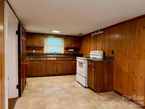 470 & 460 S Moose Road Mount Pleasant NC 28124