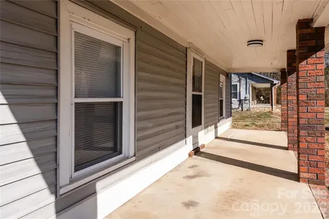 470 & 460 S Moose Road Mount Pleasant NC 28124