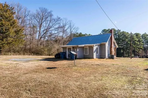 470 & 460 S Moose Road Mount Pleasant NC 28124