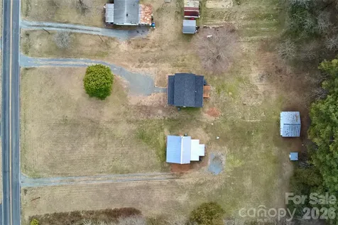 470 & 460 S Moose Road Mount Pleasant NC 28124