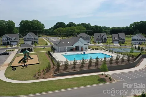 618 Downshire Road NW Concord NC 28027