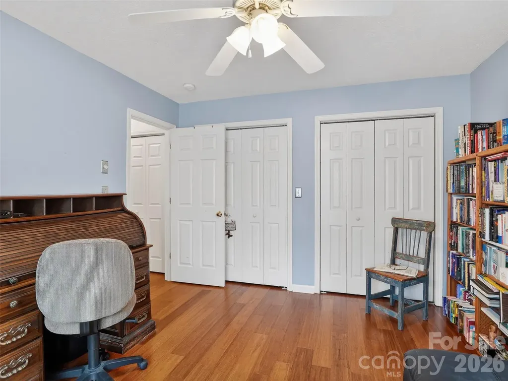 17 Driver Court Hendersonville NC 28739
