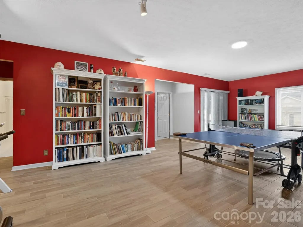 17 Driver Court Hendersonville NC 28739