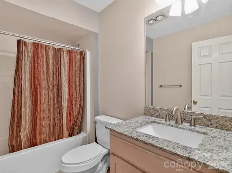 17 Driver Court Hendersonville NC 28739