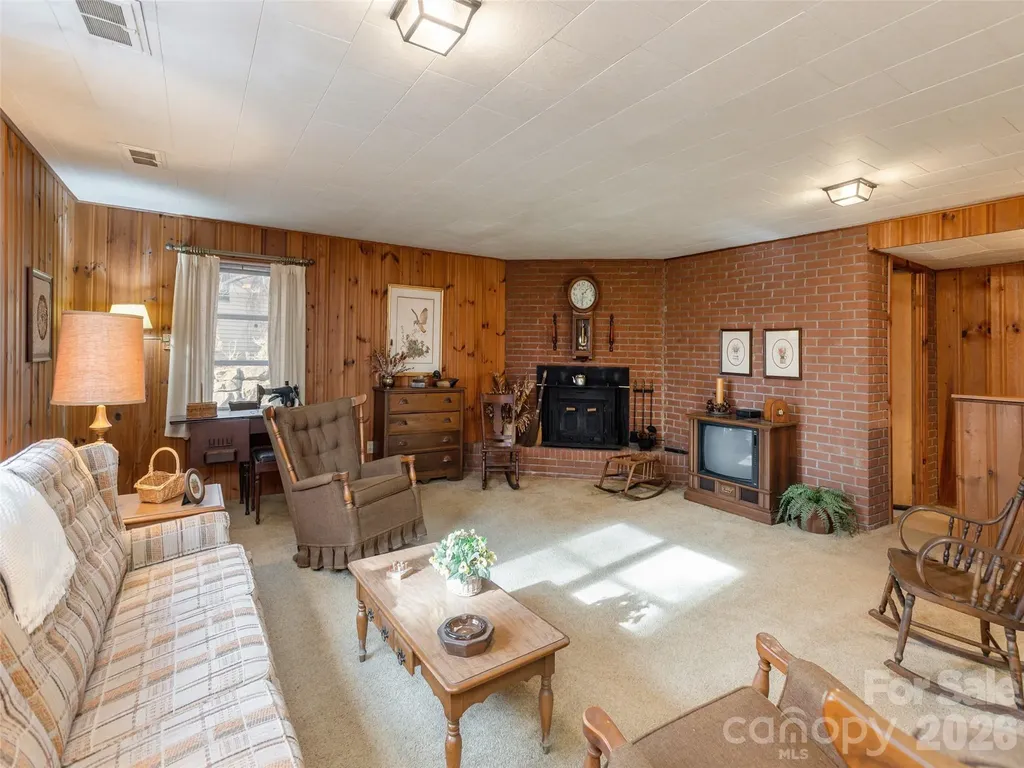 28 Westridge Drive Asheville NC 28803