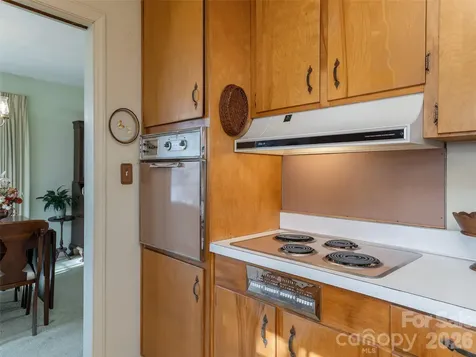 28 Westridge Drive Asheville NC 28803