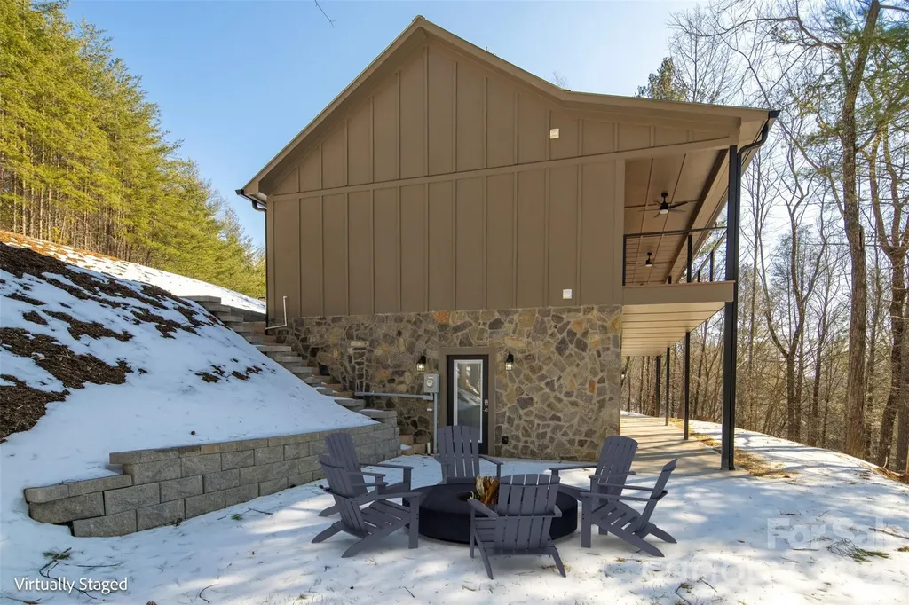 114 Woodpecker Road Purlear NC 28665