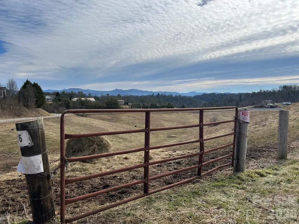 2776 Bend Of Ivy Road Marshall NC 28753