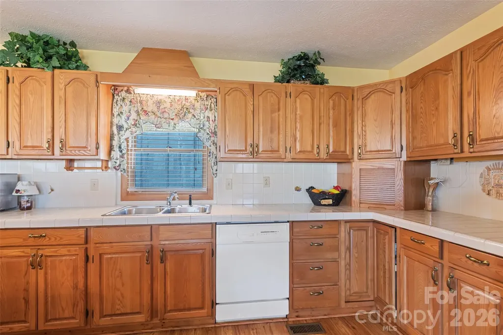 443 Cedarwood Drive Waynesville NC 28785