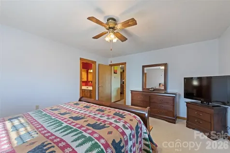443 Cedarwood Drive Waynesville NC 28785