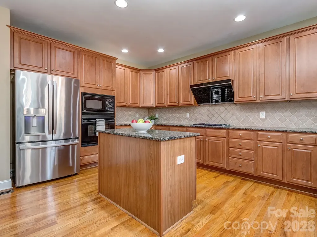 614 Ashgrove Lane Charlotte NC 28270
