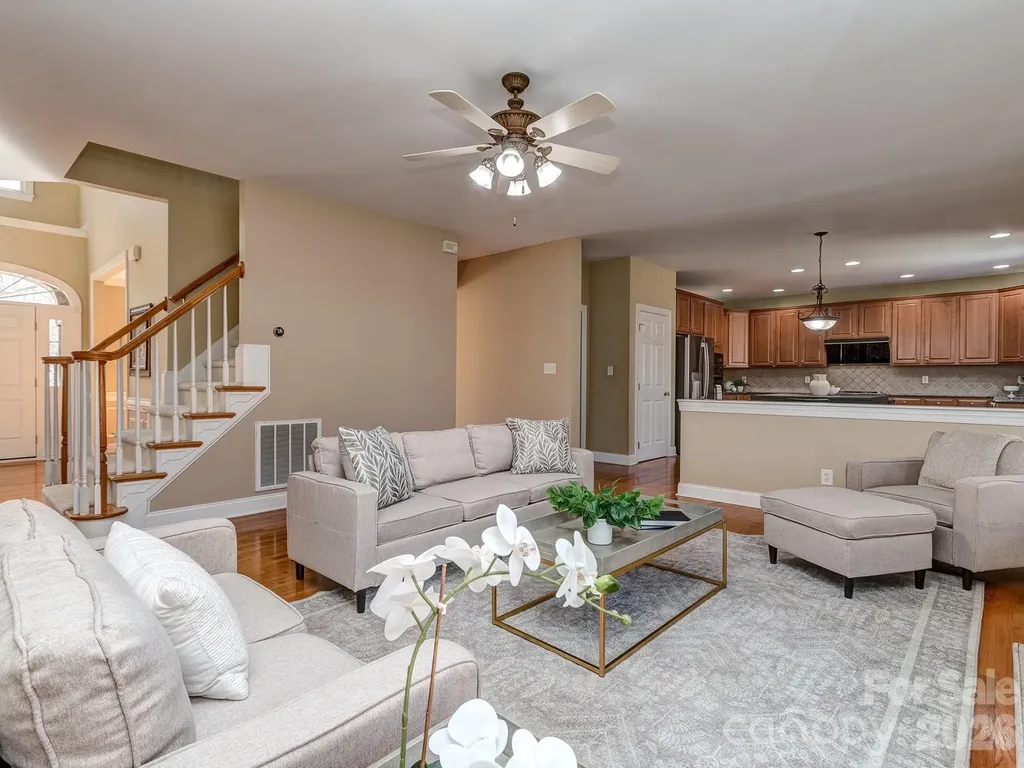 614 Ashgrove Lane Charlotte NC 28270