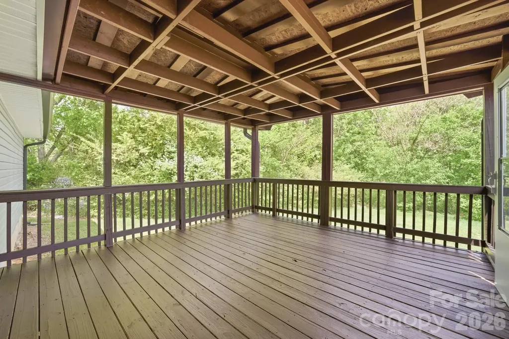 219 Breezewood Drive Charlotte NC 28262