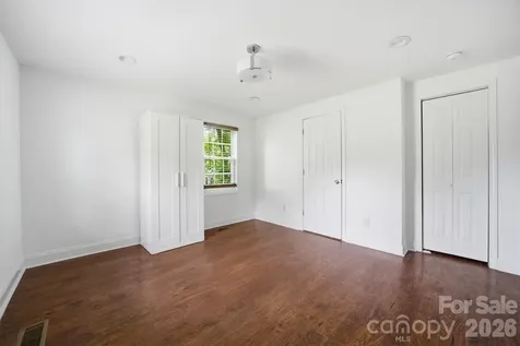 219 Breezewood Drive Charlotte NC 28262