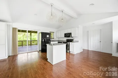 219 Breezewood Drive Charlotte NC 28262