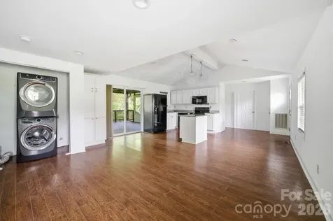 219 Breezewood Drive Charlotte NC 28262