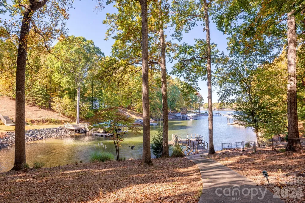 151 Bridlewood Drive Mooresville NC 28117