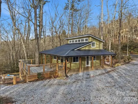 7039 Joe Bowman Avenue Newland NC 28657