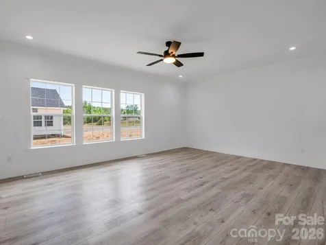 129 Prosperity Way Forest City NC 28043