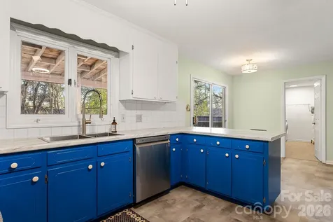9118 Windjammer Drive Tega Cay SC 29708
