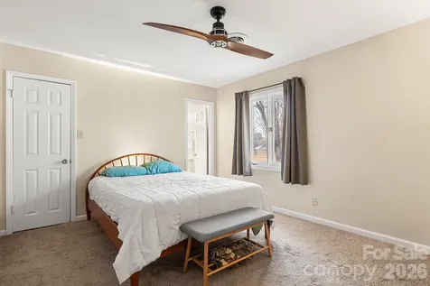 9118 Windjammer Drive Tega Cay SC 29708