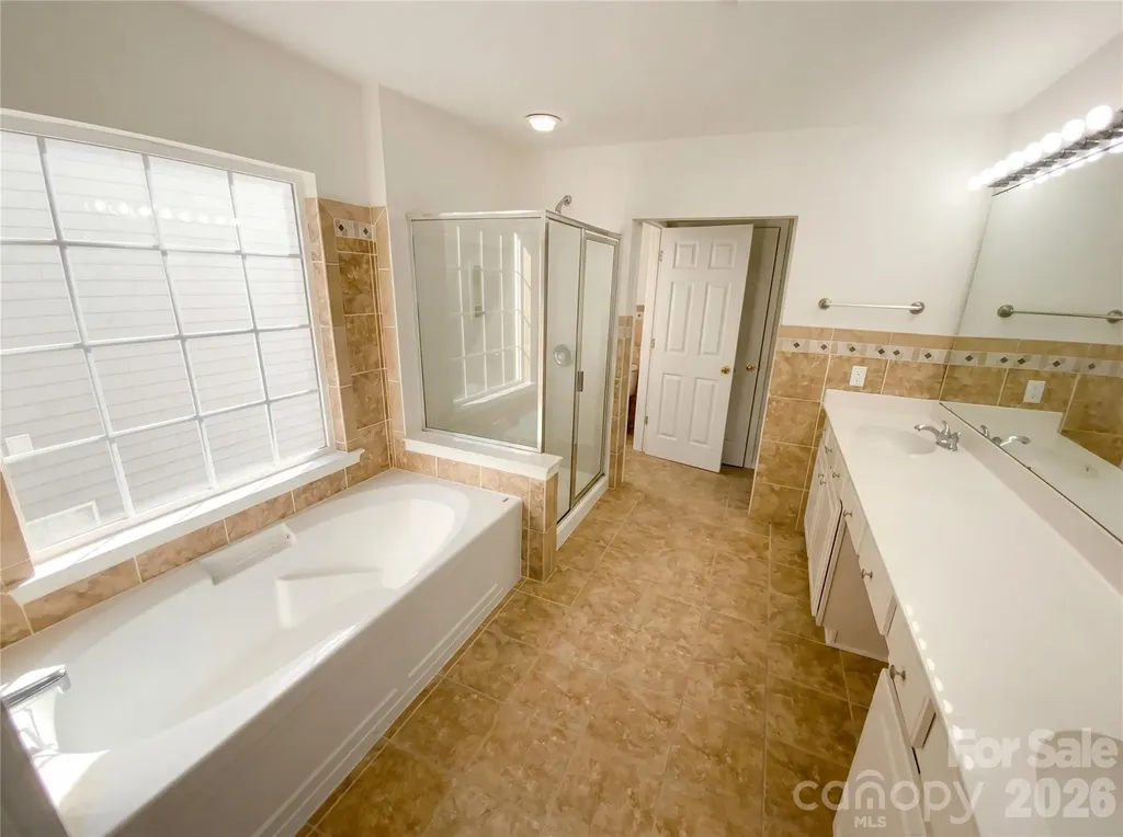 10803 Fountaingrove Drive Charlotte NC 28262