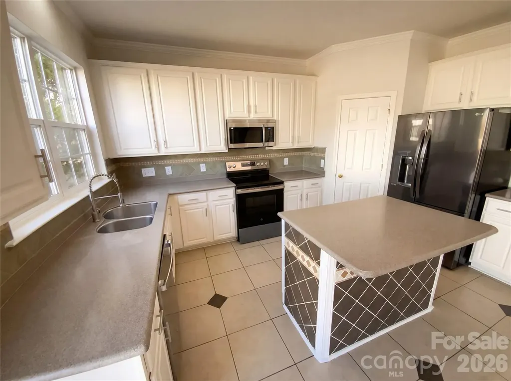 10803 Fountaingrove Drive Charlotte NC 28262