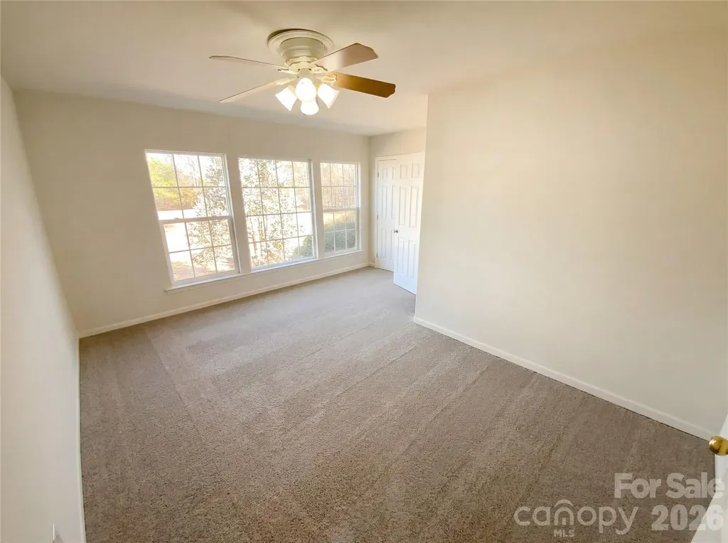 10803 Fountaingrove Drive Charlotte NC 28262