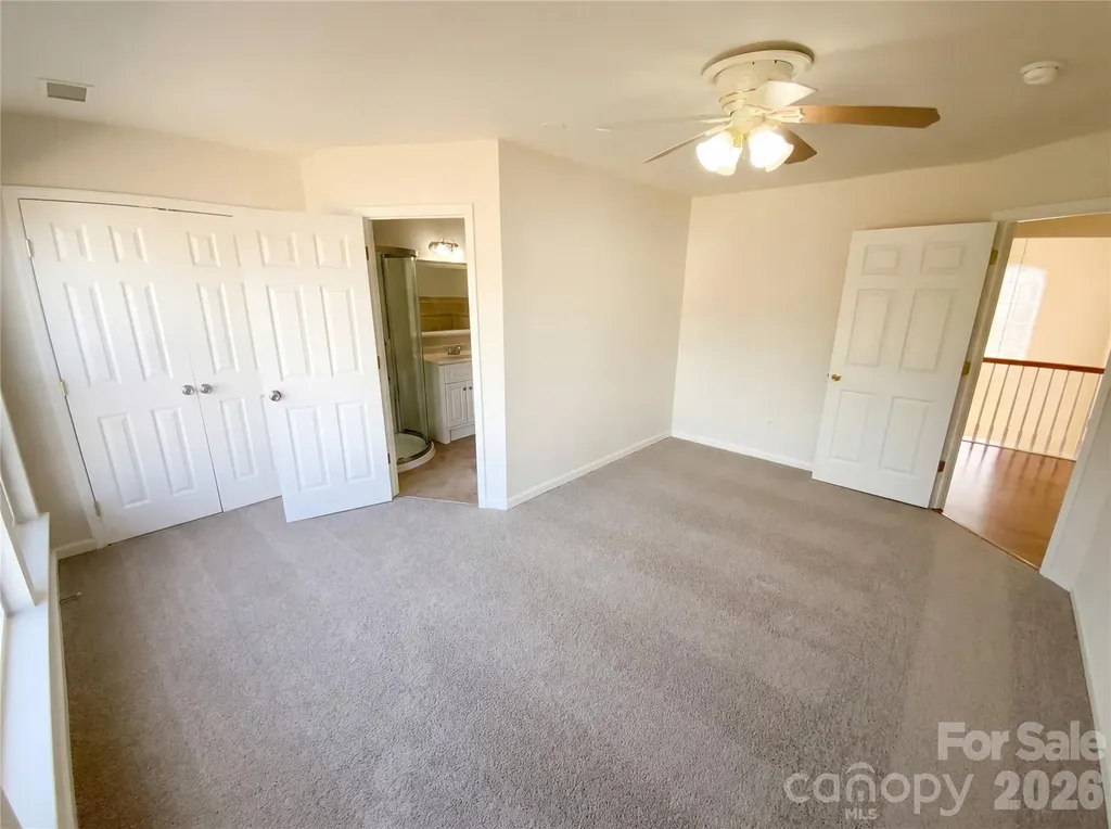 10803 Fountaingrove Drive Charlotte NC 28262