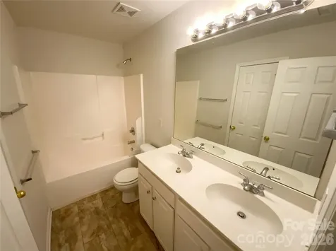10803 Fountaingrove Drive Charlotte NC 28262