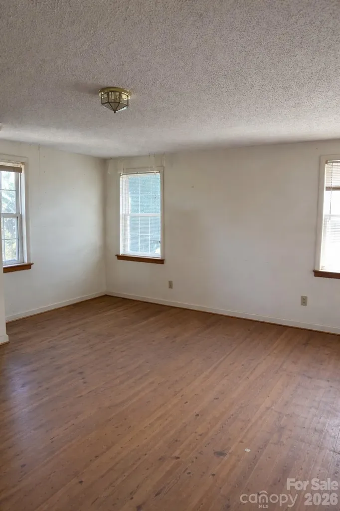 16 Mallory Lane Arden NC 28704