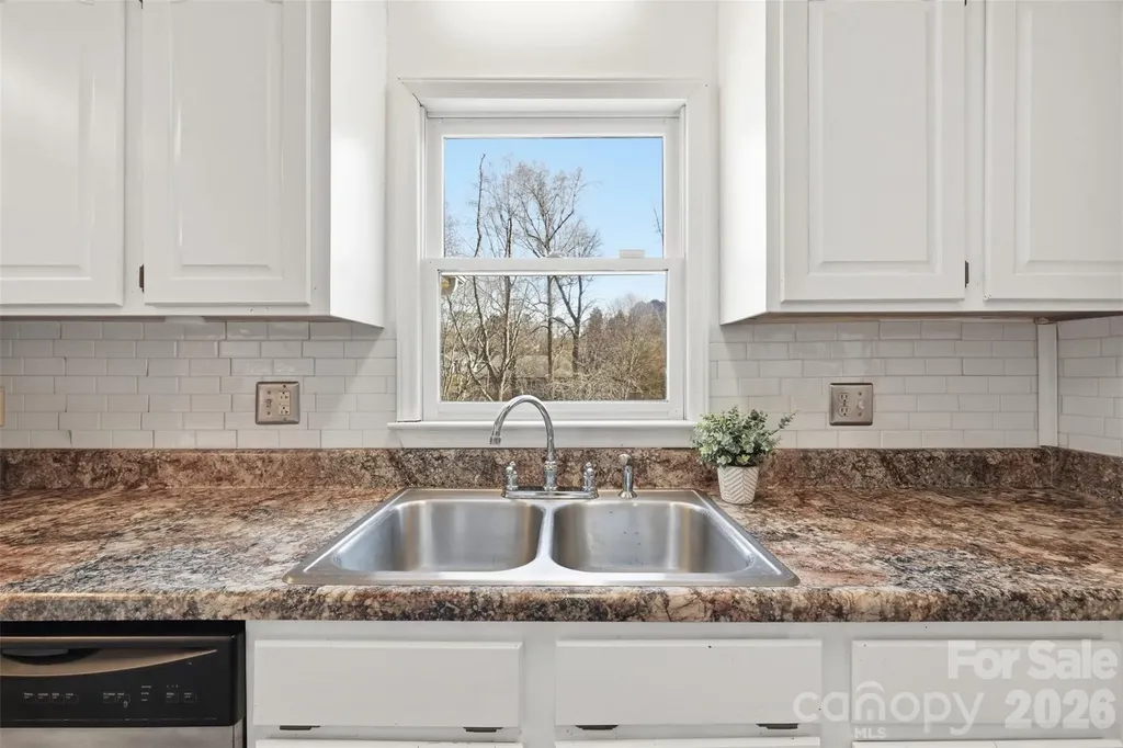 5969 Gold Creek Estate Drive Hickory NC 28601