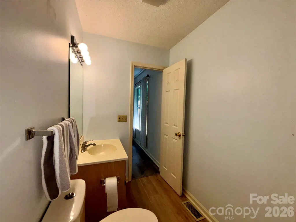 160 Whispering Pines Drive Marion NC 28752