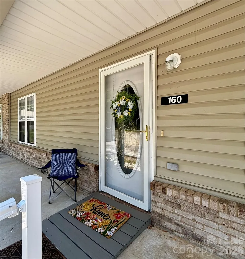160 Whispering Pines Drive Marion NC 28752
