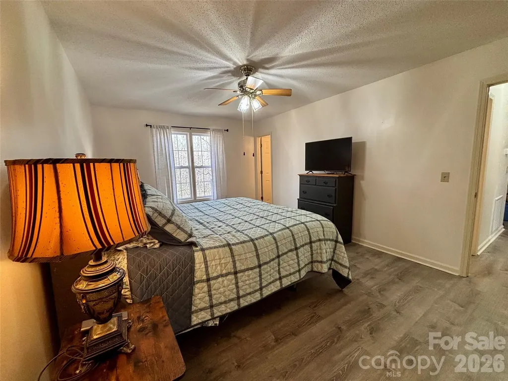 160 Whispering Pines Drive Marion NC 28752